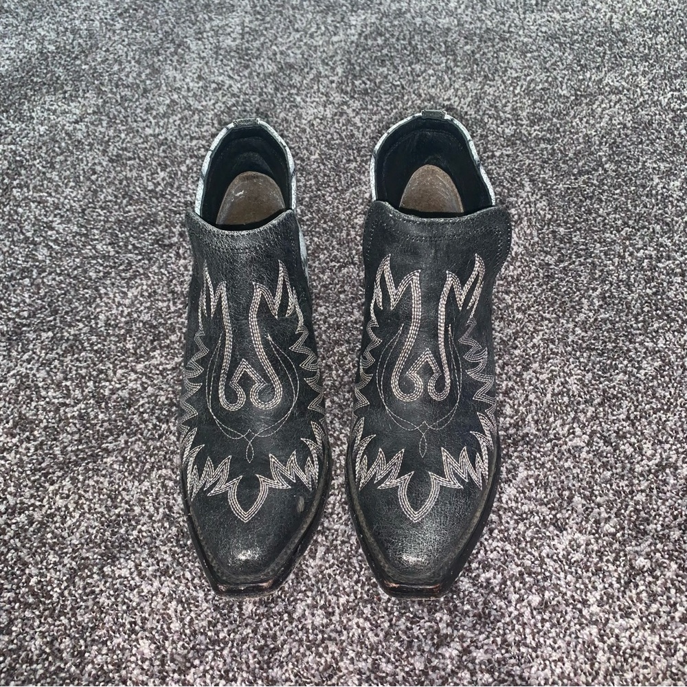Ariat x Pendleton Booties